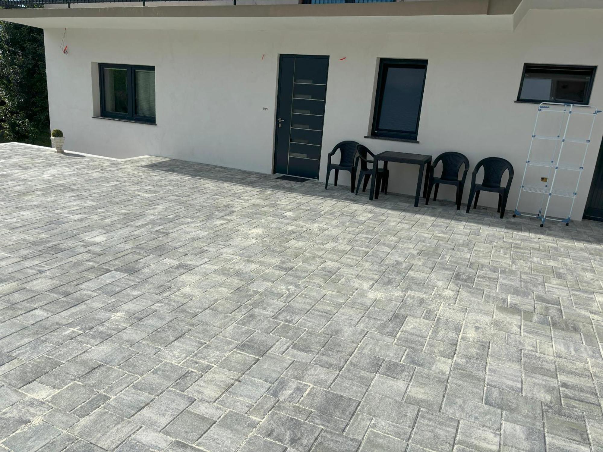 Livan Apartment Толмин Екстериор снимка